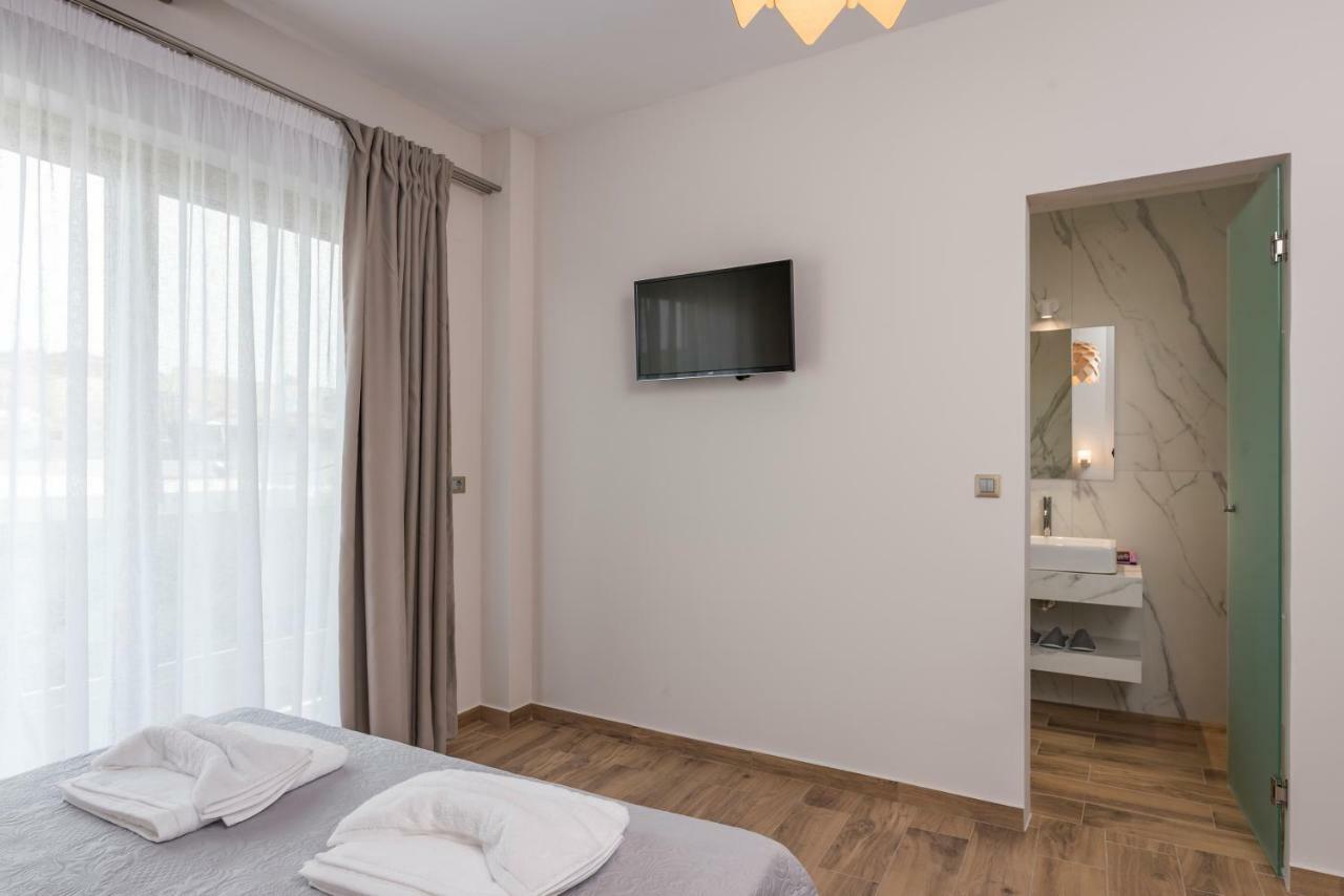 Aequor Luxury Rooms & Apartments Kato Daratso Exterior foto